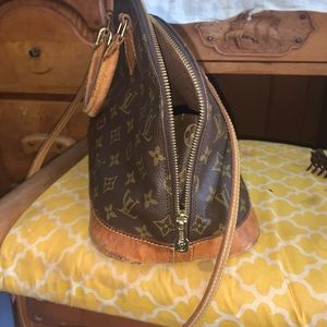 Louis Vuitton alma bag